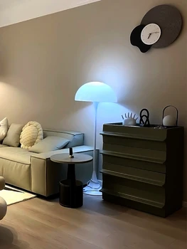 Danijos grindų lempos Šiaurės dizainerio kūrybos balta grybų gyvenimo kambario, miegamasis ins Nuotrauka