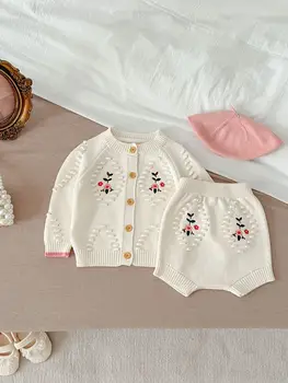 Rudenį Naujagimiui Kūdikių Cardigan Merginos Rankų Darbas Siuvinėjimo Striukė Megztiniai Megztinis Kailis Vaikai Mados Kūdikių Drabužiai. Nuotrauka
