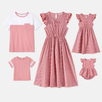 PatPat Šeimos Atitikimo Medvilnės Trumpas rankovėmis marškinėliai ir Rožinė Šveicarijos Dot Nėrinių Išsamiai Plazdėjimas rankovėmis Suknelės Rinkiniai Nuotrauka